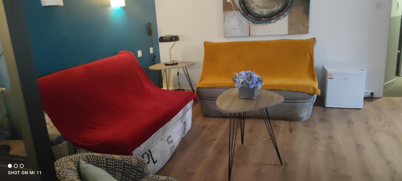 Hotel Le Petit Billot ヴィトレ エクステリア 写真