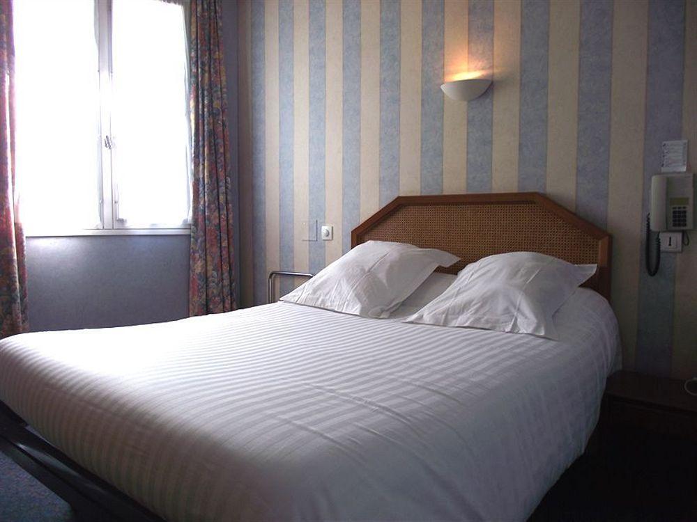 Hotel Le Petit Billot ヴィトレ エクステリア 写真