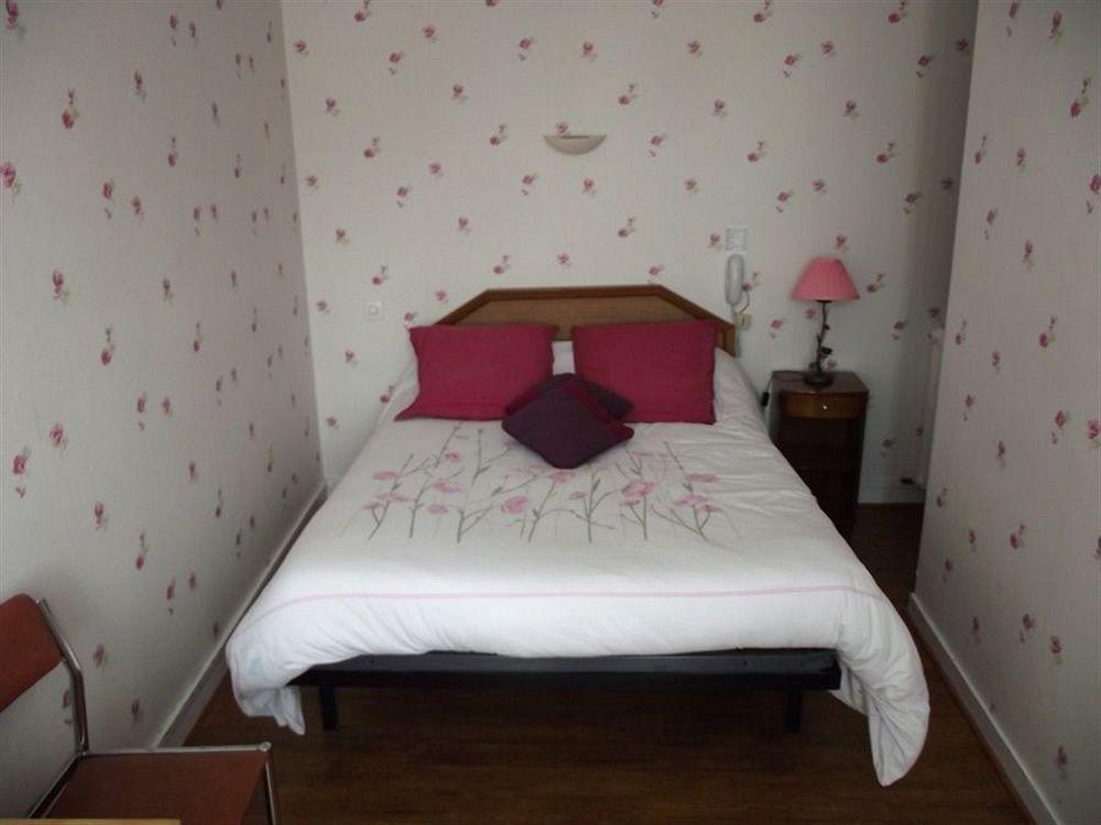 Hotel Le Petit Billot ヴィトレ エクステリア 写真