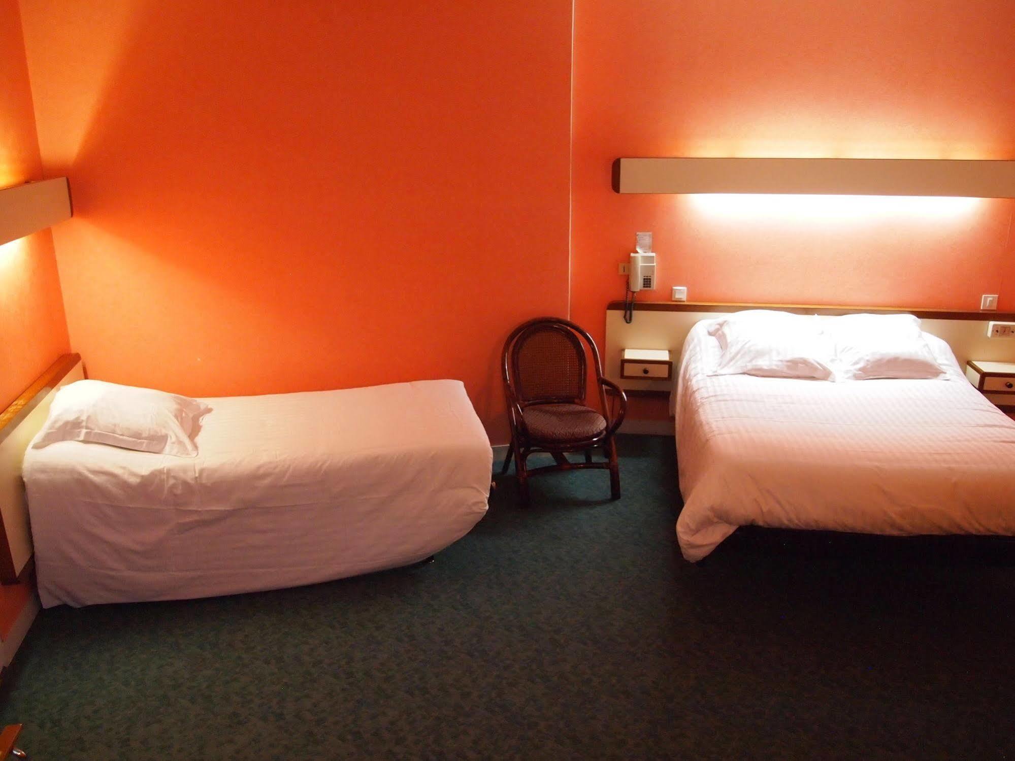 Hotel Le Petit Billot ヴィトレ エクステリア 写真