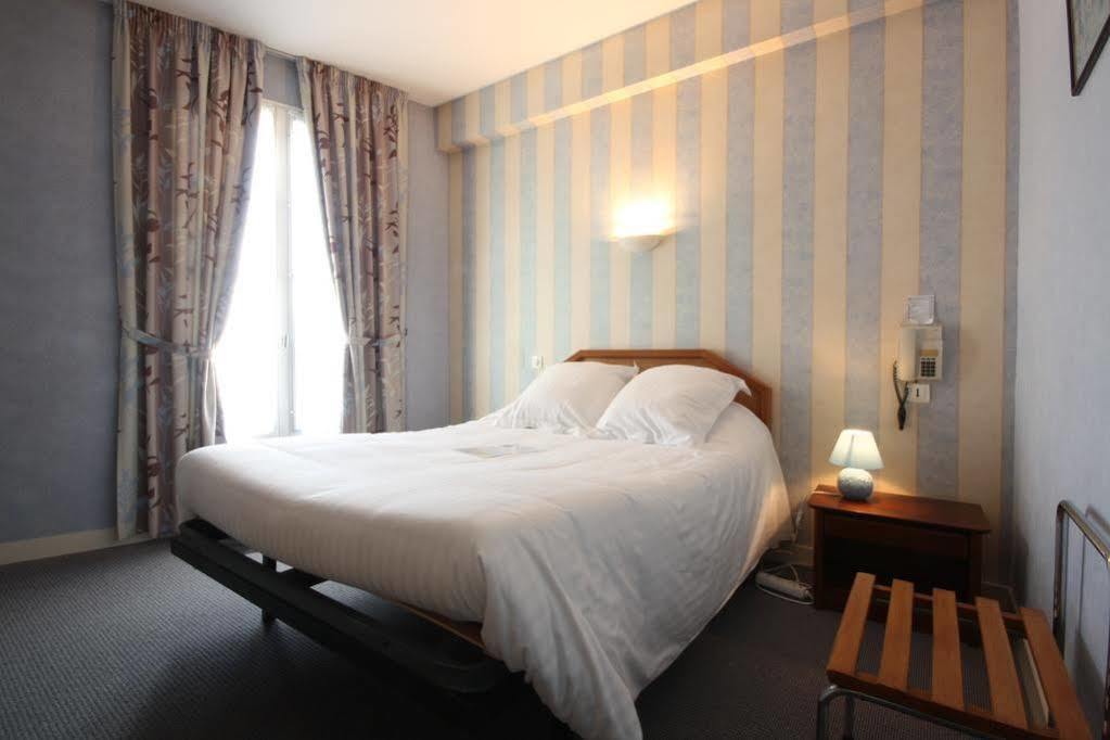Hotel Le Petit Billot ヴィトレ エクステリア 写真