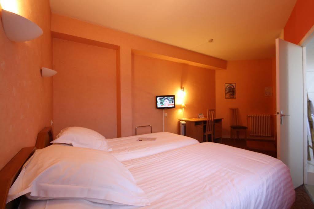 Hotel Le Petit Billot ヴィトレ エクステリア 写真